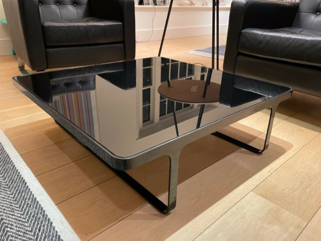 Customized Metal and Glass Coffee Table